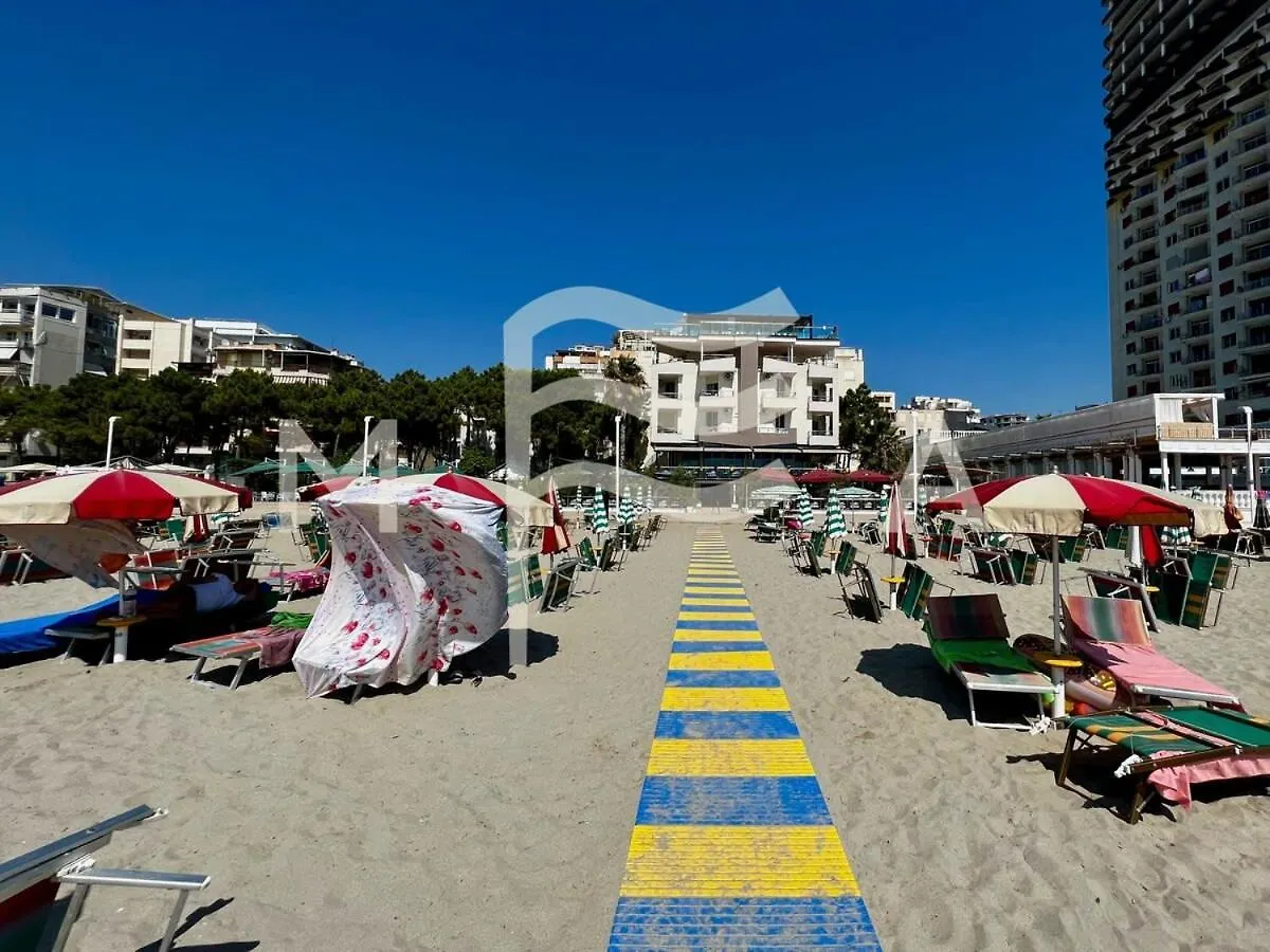 Beachfront Haven 654 Daire Dıraç 0*,
